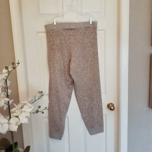 NWT Heartloom caramel animal print loungewear bundle set, XL - Picture 14 of 15